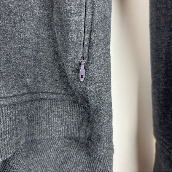 Lululemon on the double turtle neck gray pullover sweatshirt size 2 - Picture 2 of 7